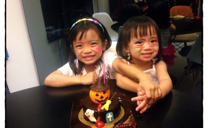 萬聖節。小驚喜 [5歲9個月+2歲8個月]