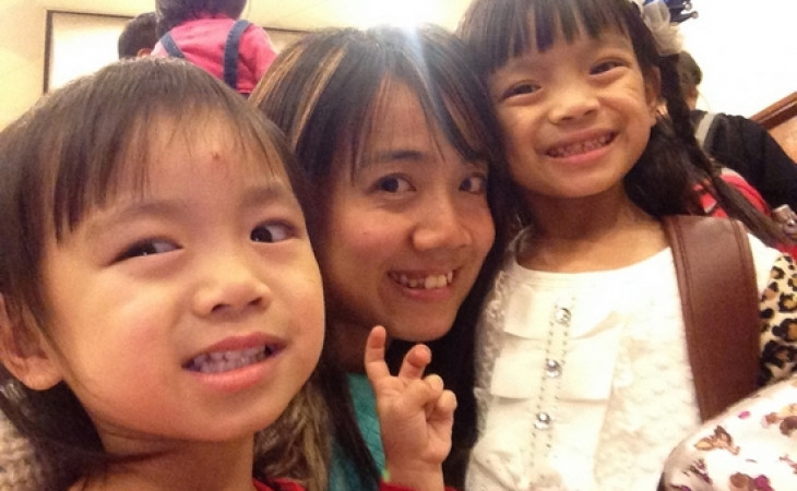 兩姐妹看話劇: 《水果七友2 / 工作坊》。母女仨的日子 [6歲2個月+3歲]