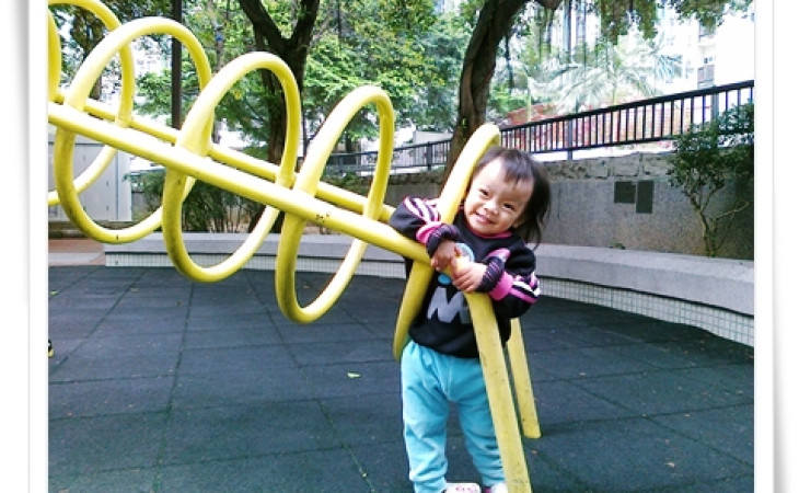 靖天到公園, 爬蟲蟲? [25個月篇]